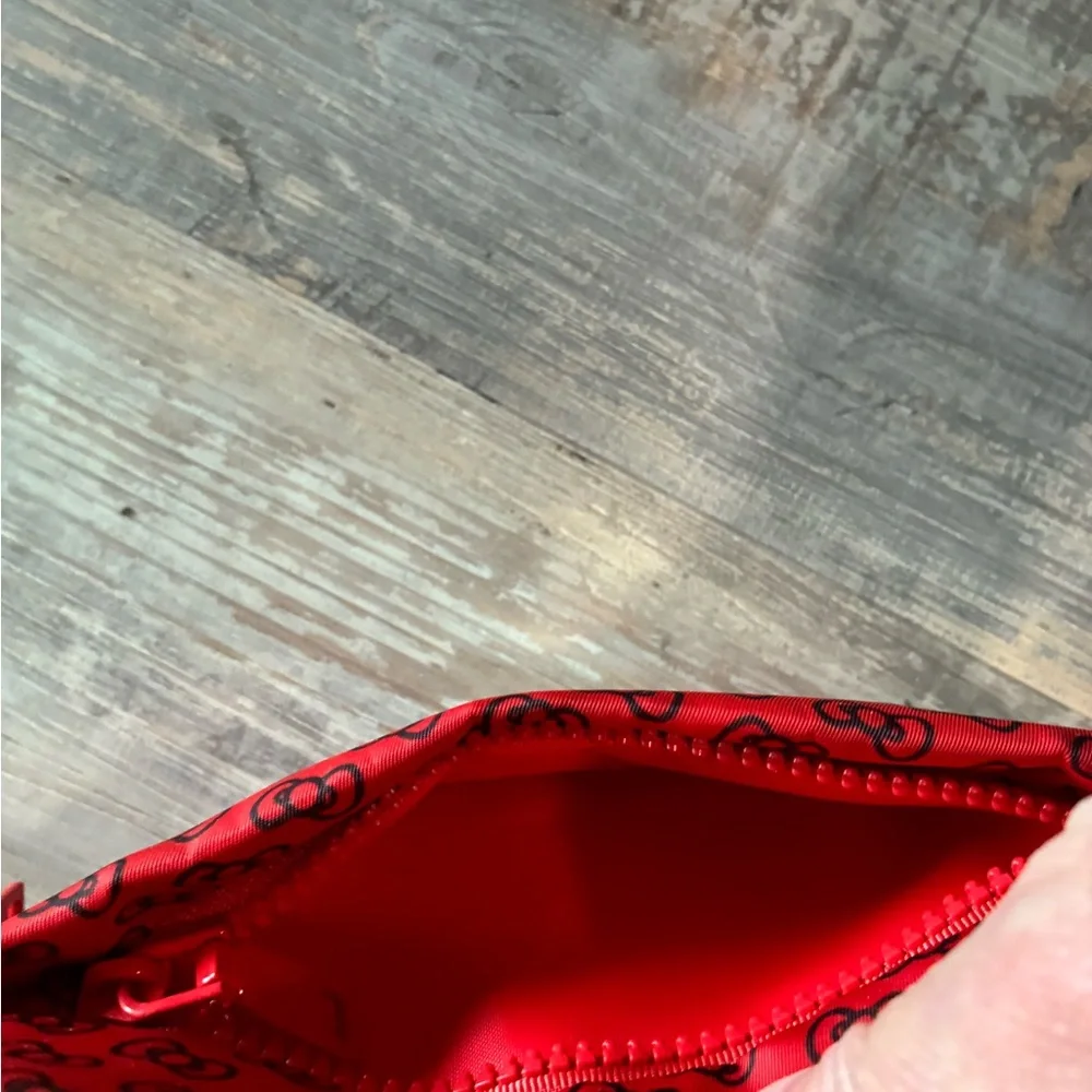 Hello Kitty Red Fanny pack - Picture 8 of 8